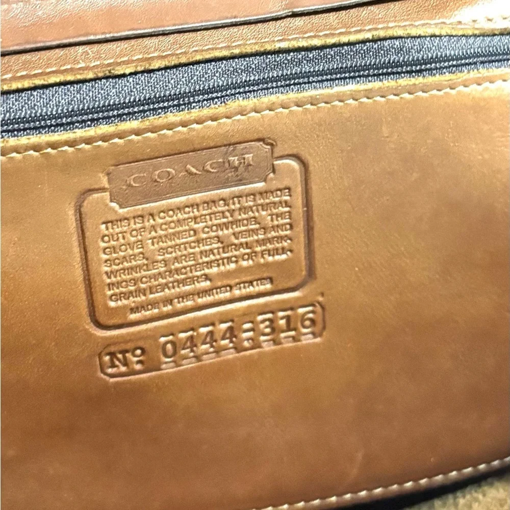 Coach unisex Classic Brown Leather messenger Bag